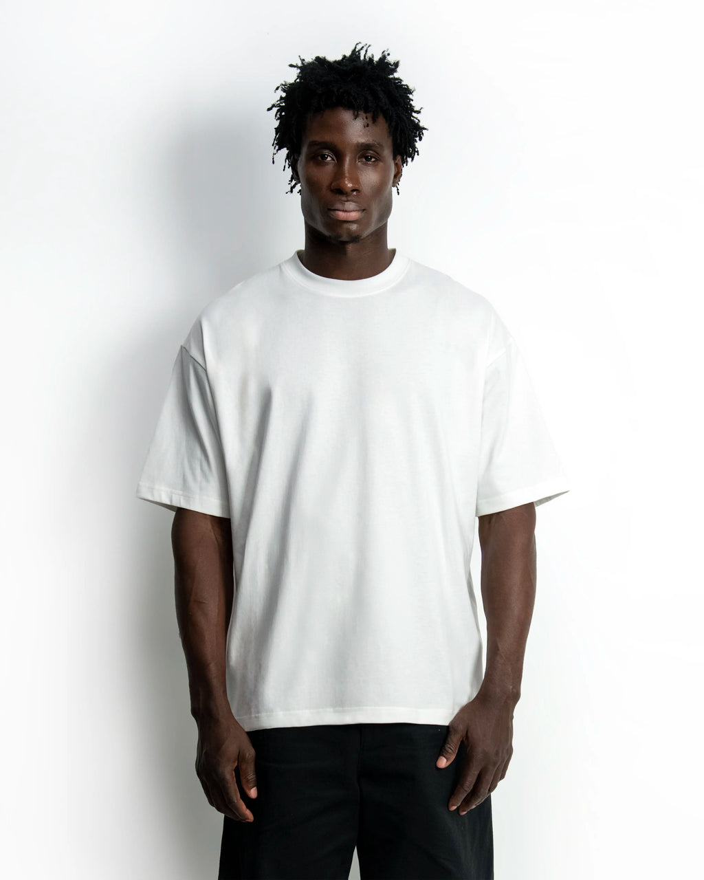 Relaxed Model #White